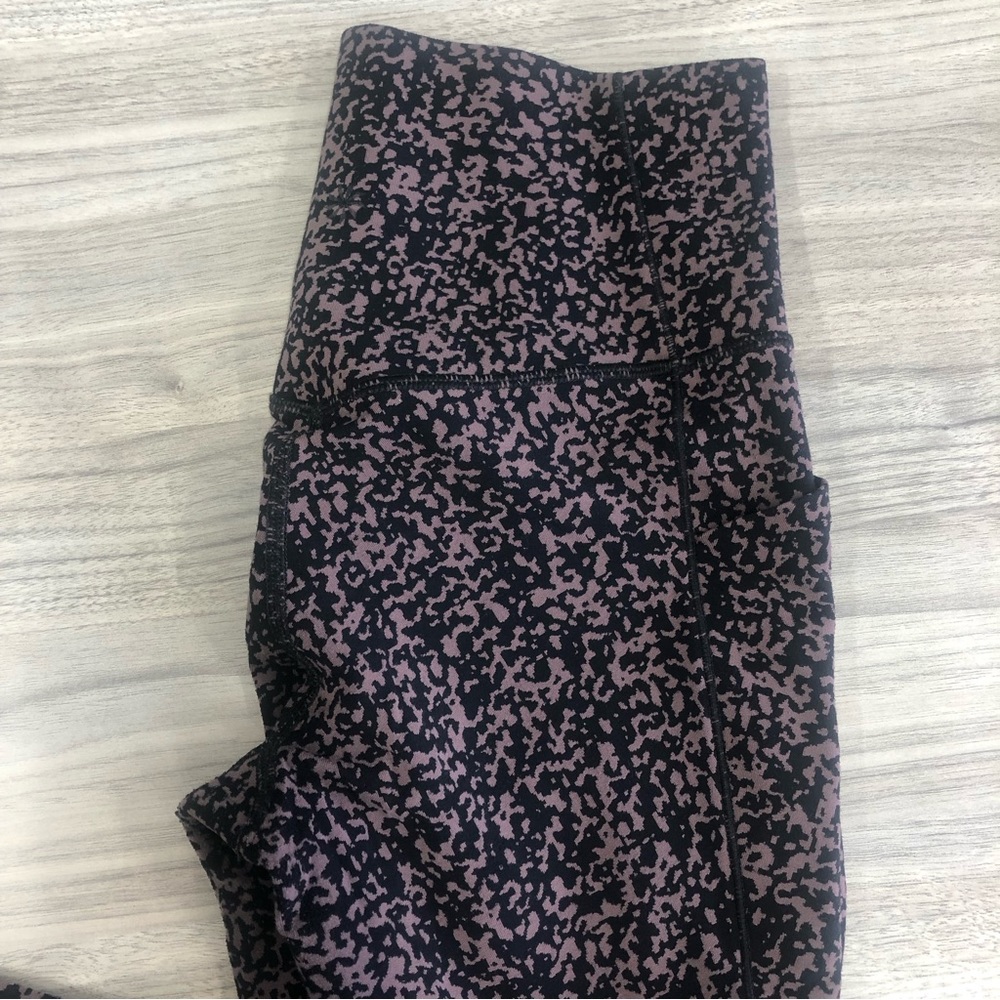 ❤️Athleta Animal Print Leopard Leggings S - Picture 3 of 7